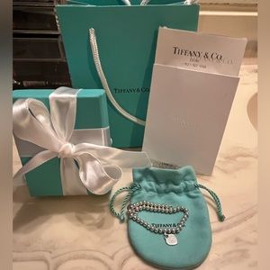 Tiffany & Co. Return to Tiffany “Mom" bracelet in sterling silver